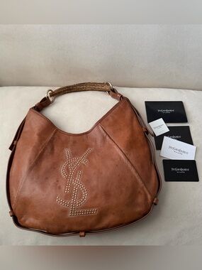 Yves Saint Laurent Tan Leather Hobo Studded
Shoulder Bag